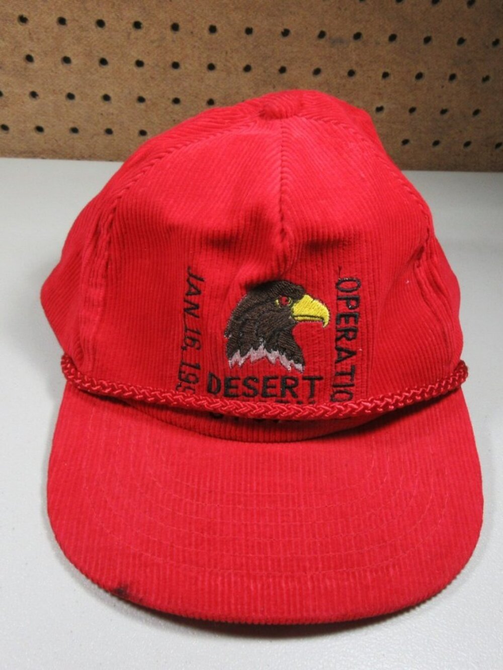 Vintage Capital mens red Desert Storm 1991 corduroy snapback hat OS